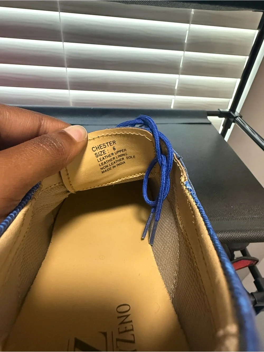Men's Blue Textured Lace-Up Derby Shoe
